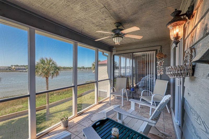 24 Mariners Cay Dr, Folly Beach, SC 29439