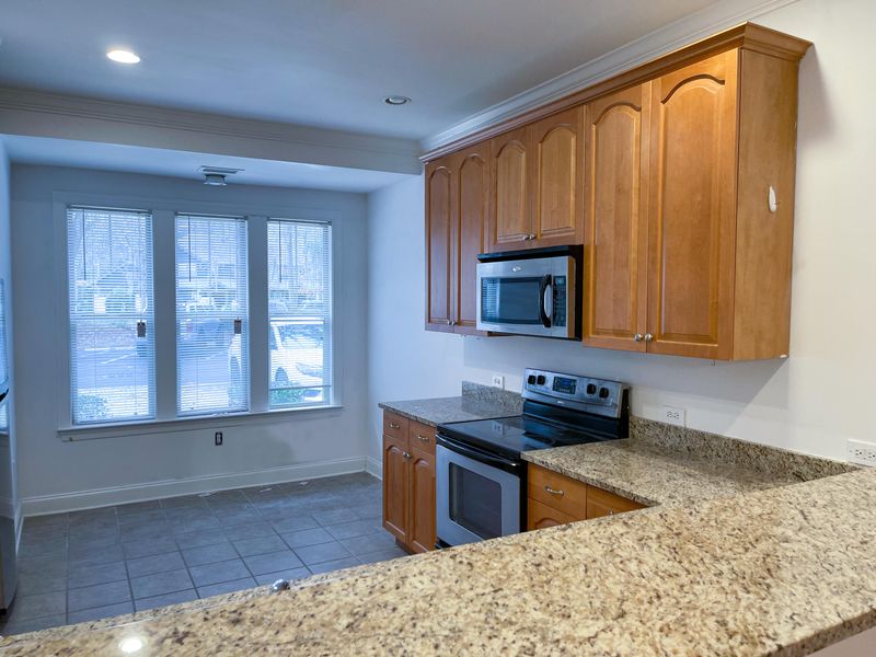 8384 Camp Gregg Ln, North Charleston, SC 29418