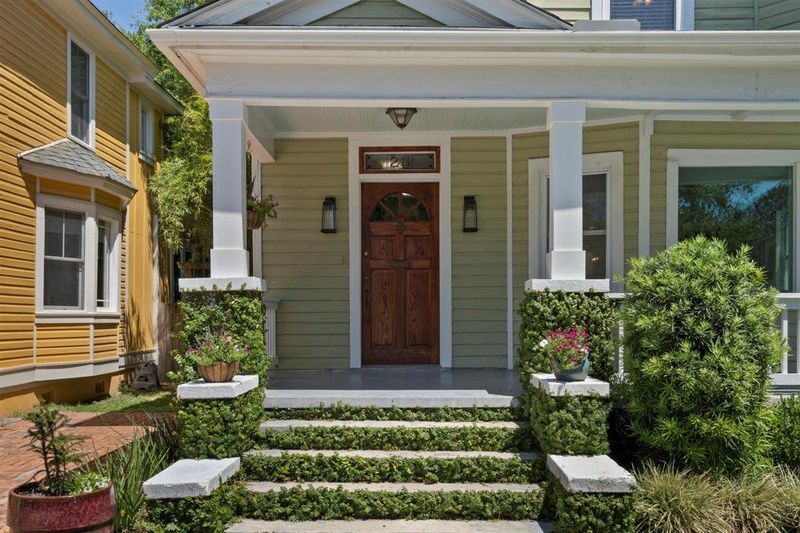 28 Maple St, Charleston, SC 29403