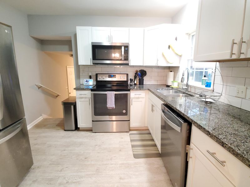 1942 Green Park Ave, Charleston, SC 29414