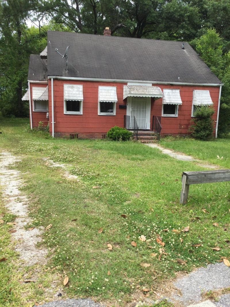 2184 Birch St, North Charleston, SC 29405