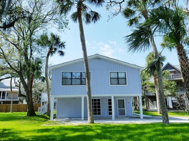 1412 Chancellor St, Edisto Beach, SC 29438