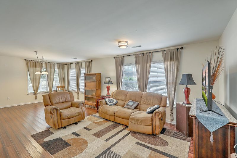 241 Larissa Dr, Charleston, SC 29414
