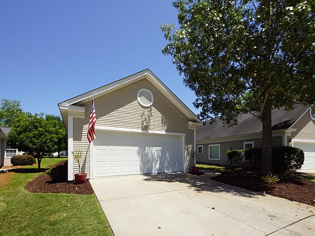 9047 Delancey Cir, North Charleston, SC 29406