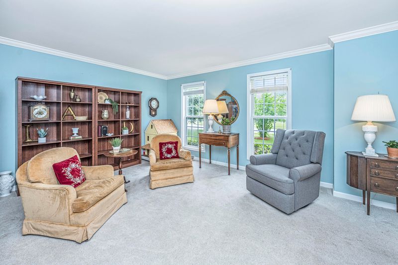 138 Haleswood Cir, Goose Creek, SC 29445