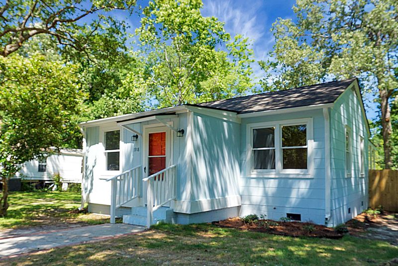1918 Harper St, North Charleston, SC 29406