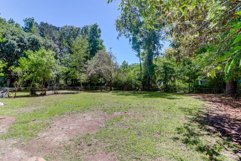 221 Birch Ave, Goose Creek, SC 29445