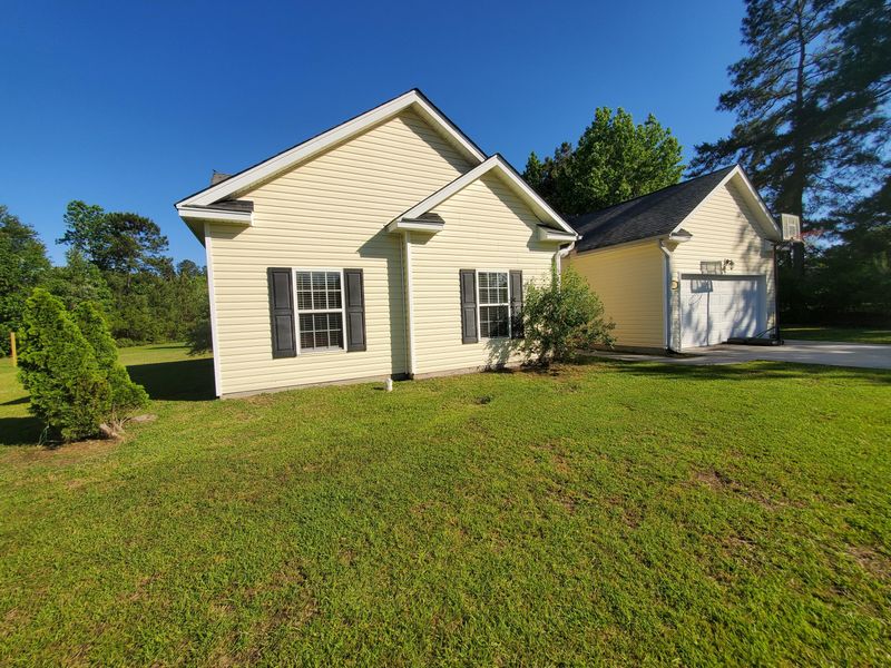 105 Resinwood Rd, Moncks Corner, SC 29461