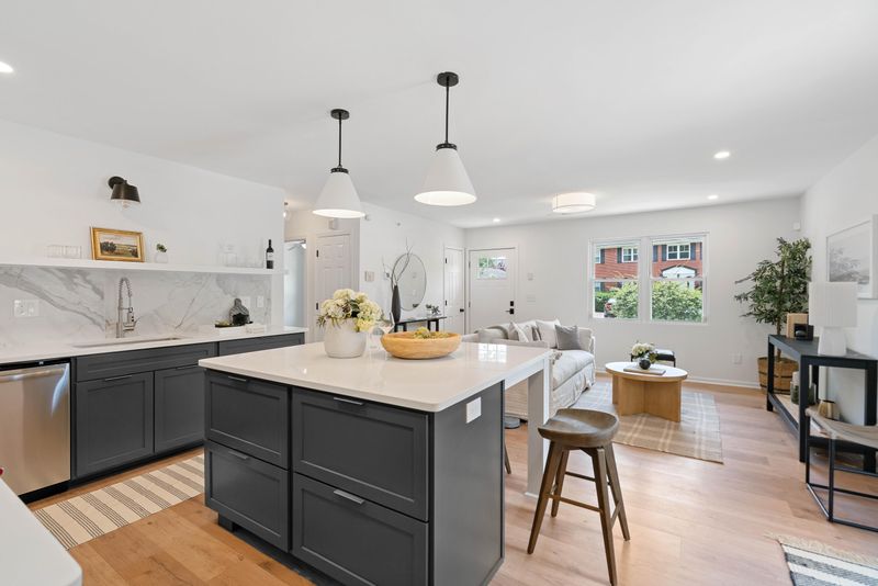 149 St Margaret St, Charleston, SC 29403