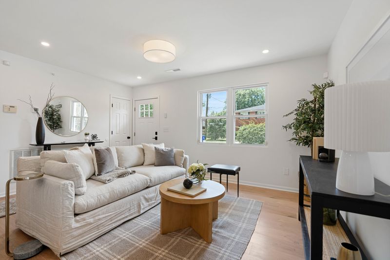 149 St Margaret St, Charleston, SC 29403