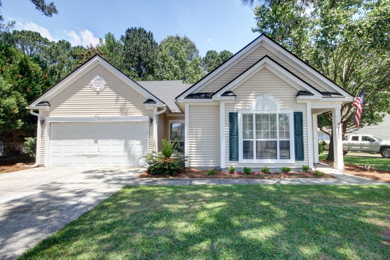 2504 Palmetto Hall Blvd, Mount Pleasant, SC 29466