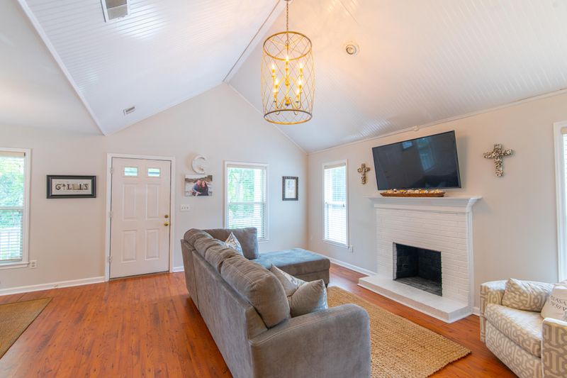 1179 Lazy Ln, Mount Pleasant, SC 29464