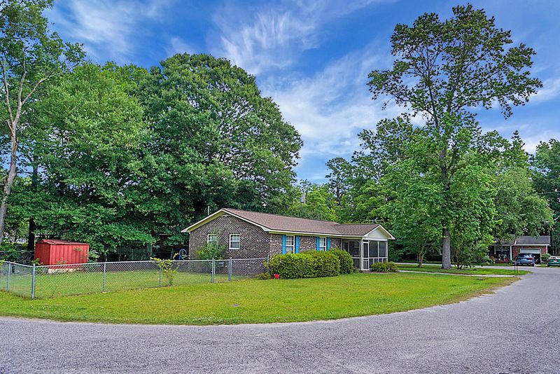 219 Azalea Ct, Moncks Corner, SC 29461