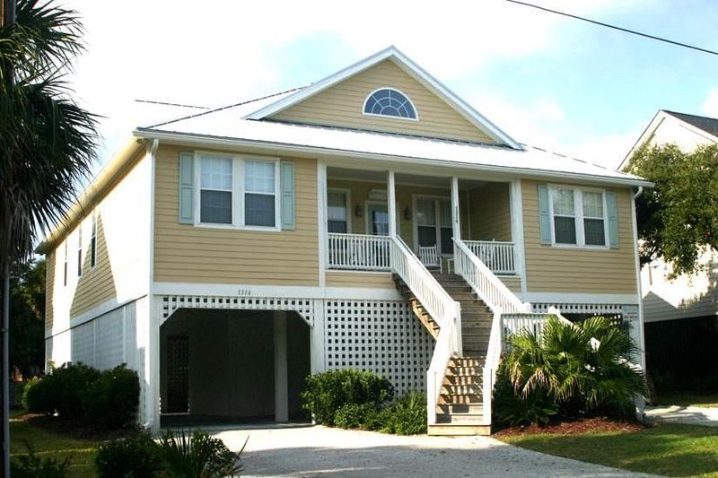 1316 Thistle St, Edisto Beach, SC 29438