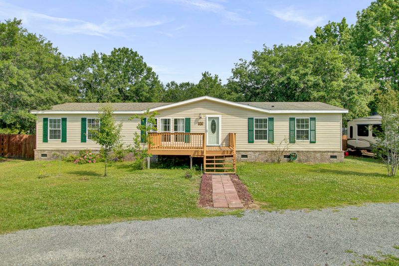 236 Elrod Dr, Goose Creek, SC 29445