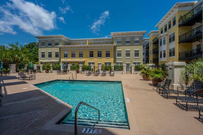 498 S Albemarle Rd #403, Charleston, SC 29407