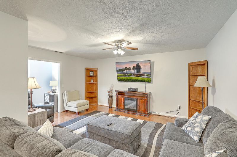 101 Madison Ave, Ladson, SC 29456