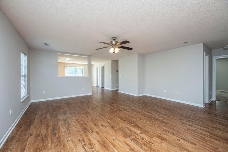 303 Edenton Rd, Goose Creek, SC 29445