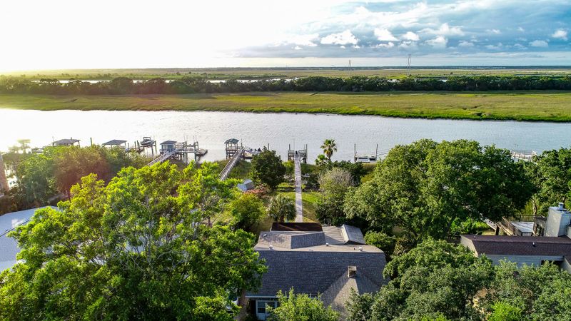 711 Palm Blvd, Isle Of Palms, SC 29451