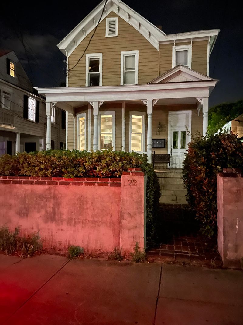 22 Bee St #A, Charleston, SC 29403