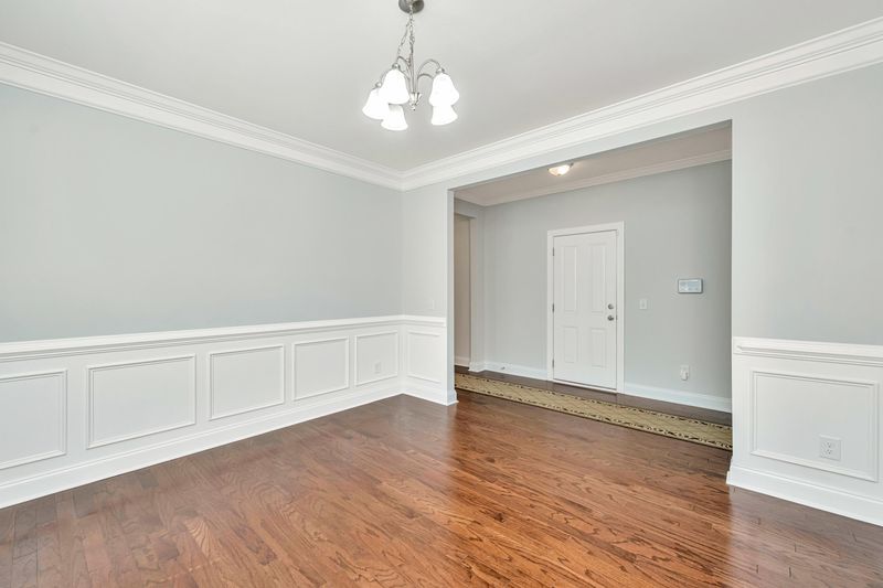 522 Pendleton Dr, Moncks Corner, SC 29461