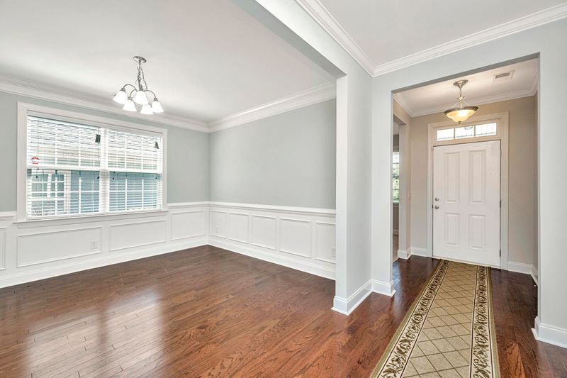 522 Pendleton Dr, Moncks Corner, SC 29461