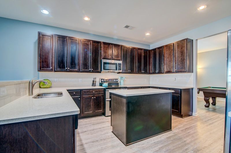 8903 Skipping Rock Ln, Summerville, SC 29485