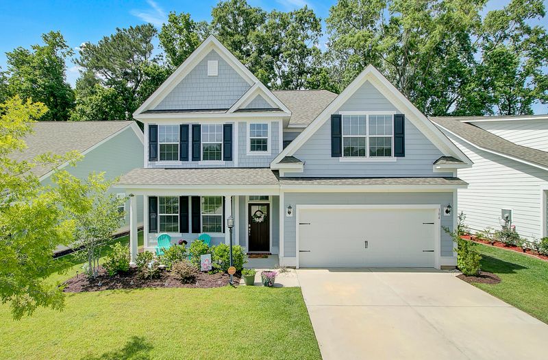 104 Longdale Dr, Summerville, SC 29483