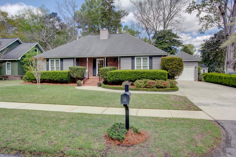 2325 Waring Hall Ln, Charleston, SC 29414
