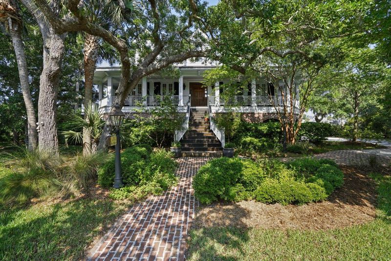 5 Heron Cv, Edisto Beach, SC 29438