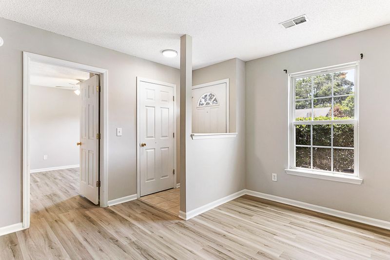 1656 Dexter Ln, Charleston, SC 29412