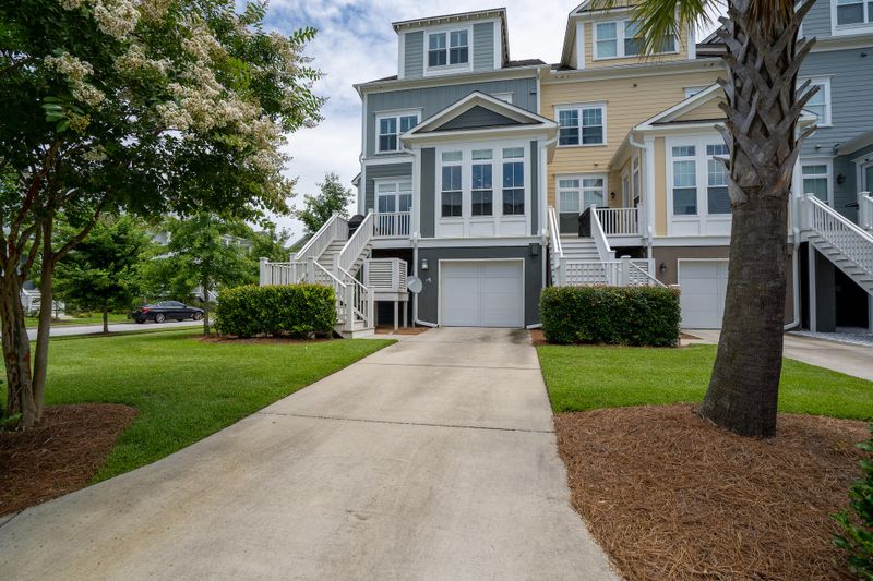 2621 Townsend Pl, Charleston, SC 29492