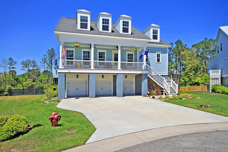 1208 Spottail Ct, Mount Pleasant, SC 29466