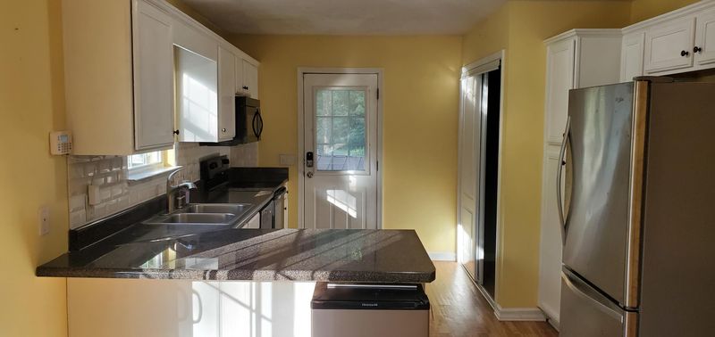 107 Sycamore Dr, Summerville, SC 29485