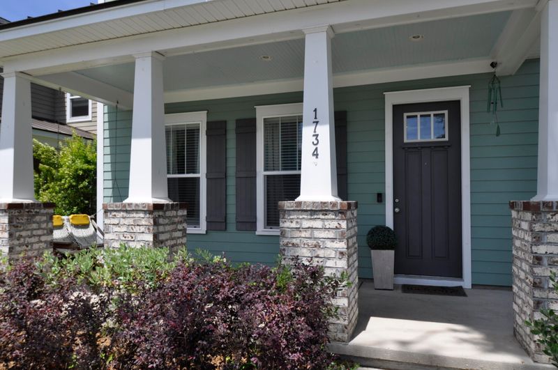 1734 Sparkleberry Ln, Johns Island, SC 29455