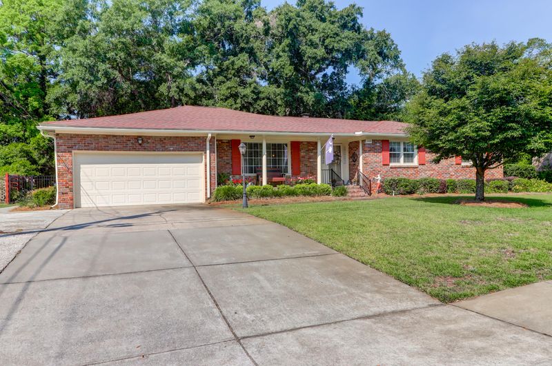 1605 Dickens St, Charleston, SC 29407