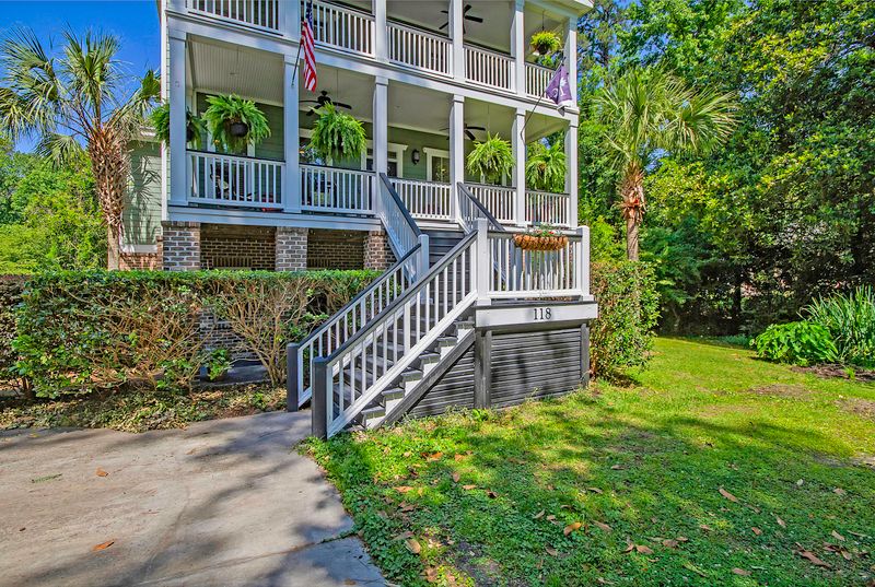 118 Spring Rd, Summerville, SC 29483