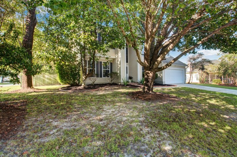 5401 Barnsley Dr, North Charleston, SC 29420
