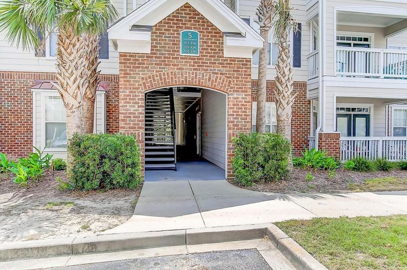 45 Sycamore Ave #511, Charleston, SC 29407
