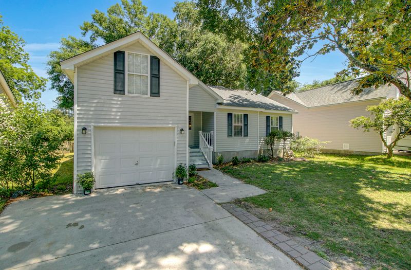 1174 Valley Forge Dr, Charleston, SC 29412