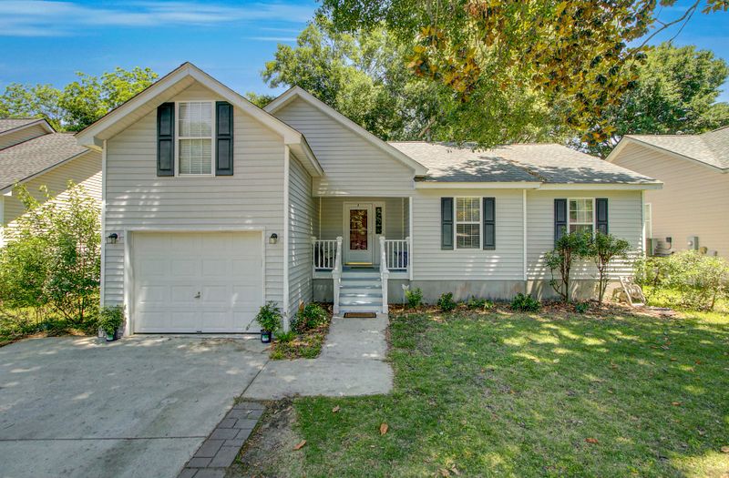 1174 Valley Forge Dr, Charleston, SC 29412