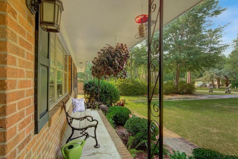 202 W 6th N St, Summerville, SC 29483