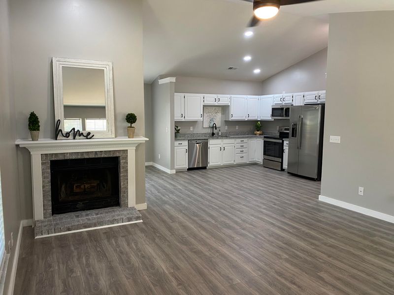 8323 Coventry Ct, North Charleston, SC 29420