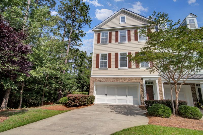 226 Fair Sailing Rd, Mount Pleasant, SC 29466