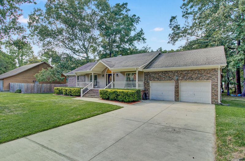 2111 Marsh Flower Ln, Charleston, SC 29414