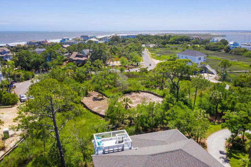 10 Red Sunset Ln, Folly Beach, SC 29439