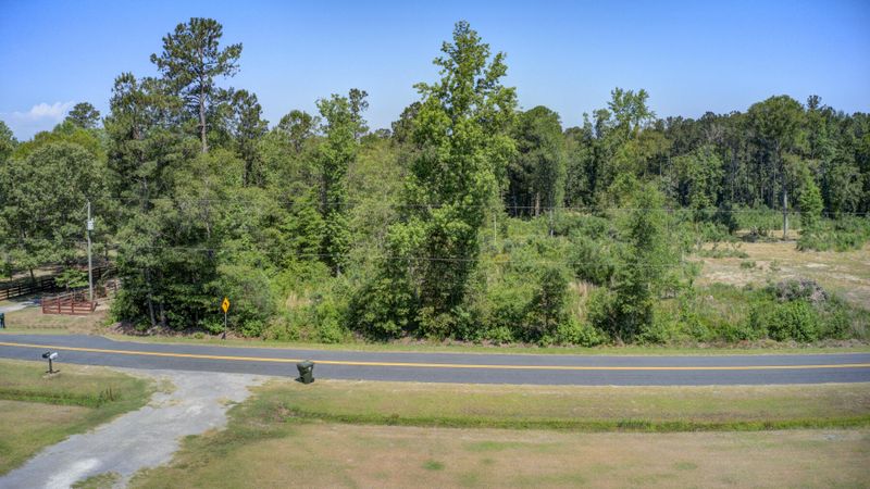 1105 Walter Rd, Bonneau, SC 29431