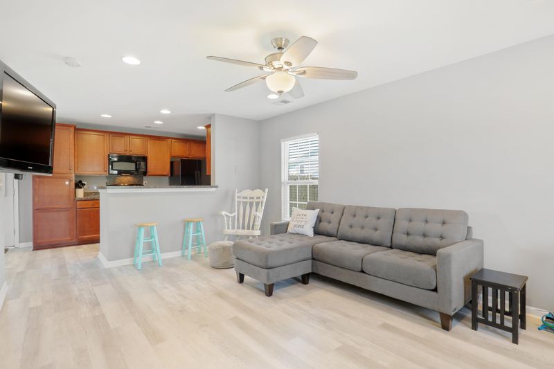 1130 Flyway Rd, Summerville, SC 29483