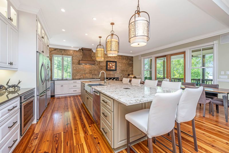 8246 Crooked Creek Ln, Edisto Island, SC 29438