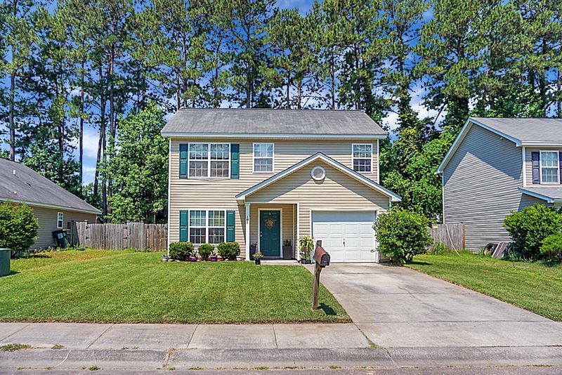 107 Bainsbury Ln, Summerville, SC 29483